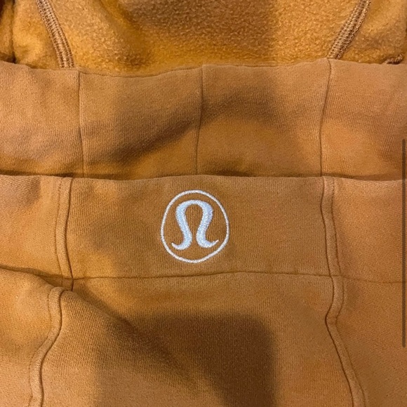 Lululemon Women’s Scuba Full-zip Hoodie - Picture 3 of 4